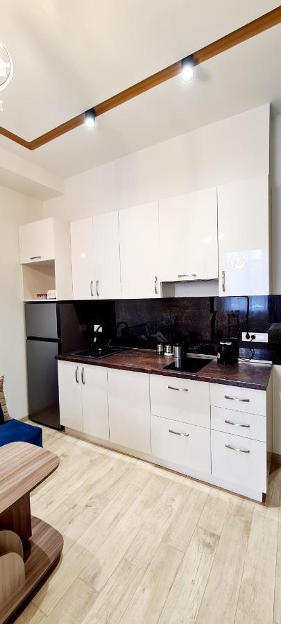 Deluxe Apartment In City Center Jerevan Exteriör bild