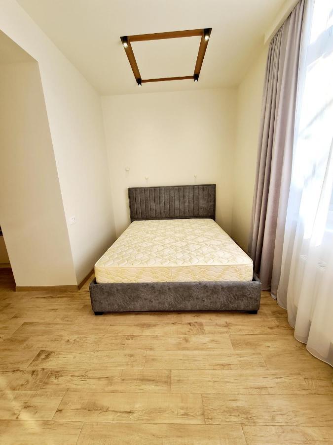 Deluxe Apartment In City Center Jerevan Exteriör bild